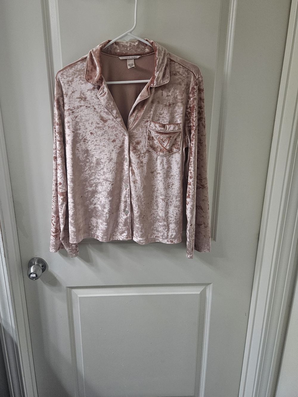 Victoria's Secret Blush Pink Velvet Button-Up Pajama Top - Picture 2 of 11
